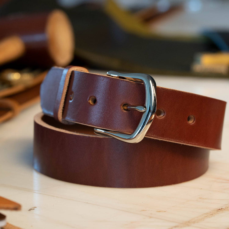 British Brown semi-dress men’s leather belt with solid brass chrome buckle – Heritage Timeless