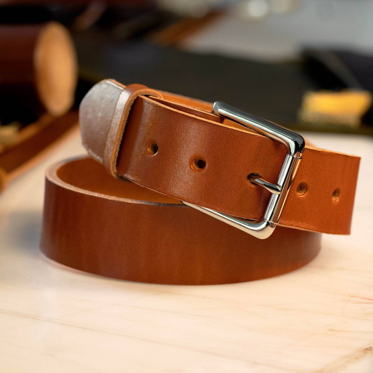 Chestnut casual men’s leather belt with solid brass chrome roller buckle – Heritage Hues