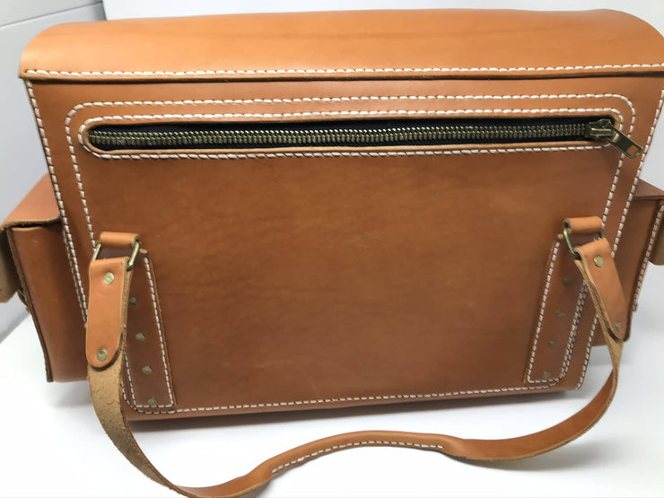 Professional Messenger Bag for the "Weekday Warrior" - Amopelle Co.